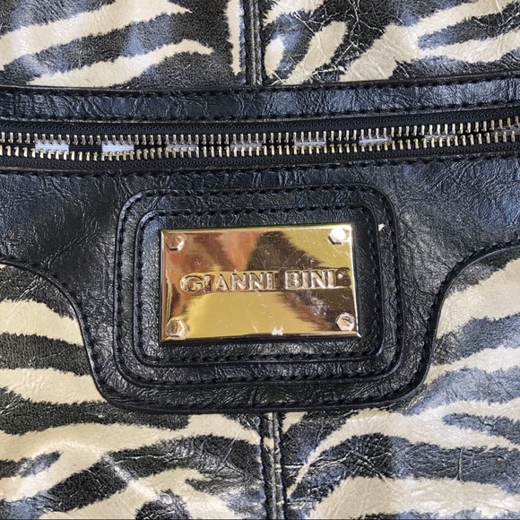 Gianni Bini Zebra Hobo ‘Maya’ Bag - Picture 12 of 14